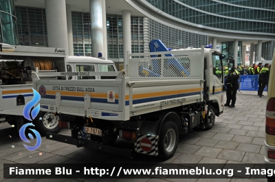 Isuzu ?
Protezione Civile Comune di Trezzo sull'Adda MI
Parole chiave: Lombardia (MI) Protezione_civile 