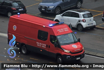 Iveco Daily VI serie 
Vigili del Fuoco
Comando Provinciale di Milano - Via Messina
Nucleo N.B.C.R.
Allestimento Magirus
VF 27374
Parole chiave: Iveco Daily_VIserie VF27374