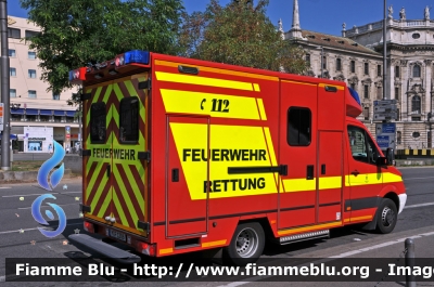 Mercedes-Benz Sprinter III serie
Bundesrepublik Deutschland - Germania
Berufsfeuerwehr München
Vigili del Fuoco Permanenti
Monaco di Baviera 
Parole chiave: Mercedes-Benz Sprinter_IIIserie Ambulanza