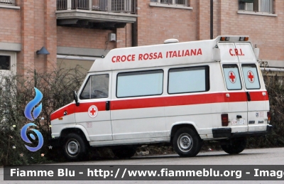 Fiat Ducato I serie
Croce Rossa Italiana
 Comitato Locale di Alba CN
 CRI 12415
Parole chiave: Piemonte (CN) Ambulanza Fiat Ducato_Iserie CRI12415