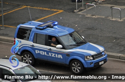 Land Rover Discovery 4
Polizia di Stato
Squadra Volante
Unità Operativa di Primo Intervento
Polizia M2620
Parole chiave: Land-Rover Discovery_4 PoliziaM2620