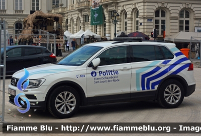 Volkswagen Touran
Koninkrijk België - Royaume de Belgique - Königreich Belgien - Belgio
Police Locale Evere Schaerbeek Saint Josse Ten Noode
