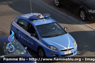 Fiat Nuova Bravo
Polizia di Stato
 Squadra Volante
 POLIZIA H6793
Parole chiave: Fiat Nuova_Bravo POLIZIAH6793