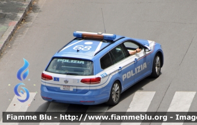 Volkswagen Passat Variant VII serie
Polizia di Stato
Polizia Stradale
Tangenziale Esterna Est di Milano
A58 Agrate Brianza - Melegnano
Decorazione Grafica Artlantis
POLIZIA M0392
Parole chiave: Volkswagen Passat_Variant_VIIserie POLIZIAM0392