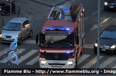 Mercedes-Benz Actros 1841 II serie 
Vigili del Fuoco 
Comando Provinciale di Milano
VF 23334
Parole chiave: Mercedes-Benz Actros_1841_IIserie VF23334