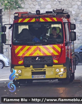 Renault D12
France - Francia
Marins Pompiers de Marseille 
Parole chiave: Renault D12