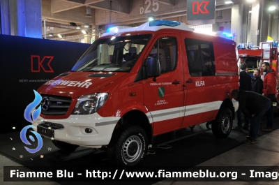 Mercedes-Benz Sprinter 4x4 III serie restyle
Osterreich - Austria
Freiwillige Feuerwehr Alpbach
Allestimento Kofler Fahrzeugbau e trazione integrale Iglhaut
Parole chiave: Mercedes-Benz Sprinter_4x4_IIIserie_restyle Civil_Protect_2016