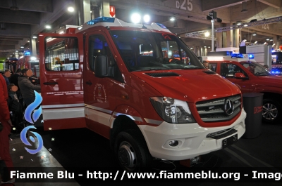 Mercedes-Benz Sprinter 4x4 III serie restyle
Vigili del Fuoco
 Unione Distrettuale di Fiemme
 Corpo Volontario di Molina di Fiemme TN
Allestimento Kofler Fahrzeugbau

Parole chiave: Mercedes-Benz Sprinter_4x4_IIIserie_restyle Civil_Protect_2016