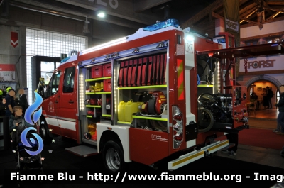 Mercedes-Benz Sprinter 4x4 III serie restyle
Vigili del Fuoco
 Unione Distrettuale di Fiemme
 Corpo Volontario di Molina di Fiemme TN
Allestimento Kofler Fahrzeugbau
Parole chiave: Mercedes-Benz Sprinter_4x4_IIIserie_restyle Civil_Protect_2016