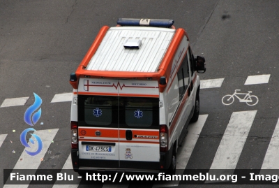 Fiat Ducato X250
Mediolanum Soccorso Milano
M 14
Parole chiave: Lombardia (MI) Ambulanza Fiat Ducato_X250