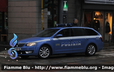 Skoda Octavia Wagon IV serie
Polizia di Stato
Polizia Stradale in servizio sulla Milano Serravalle Milano Tangenziali
POLIZIA H8831
