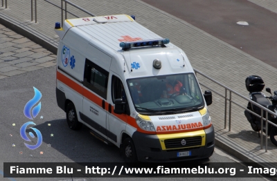 Fiat Ducato X250
CVS Corpo Volontari del Soccorso Milano
 M 52
Parole chiave: Lombardia (MI) Ambulanza Fiat ducato_X250