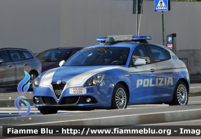 Alfa Romeo Nuova Giulietta restyle
Polizia di Stato
Questura di Milano
Allestita Nuova Carrozzeria Torinese
POLIZIA M1399
Parole chiave: Alfa-Romeo Nuova_Giulietta_restyle POLIZIAM1399