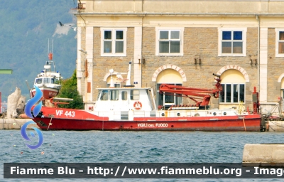 Motobarcapompa classe 400
Vigili del Fuoco 
Comando Provinciale di Trieste
 Distaccamento Portuale
 VF 443
