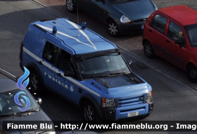 Land Rover Discovery 3
Polizia di Stato
Reparto Mobile
Polizia F9800
Parole chiave: Land-Rover Discovery_3