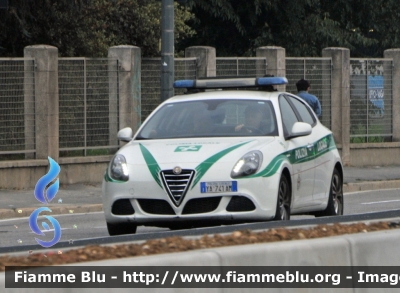 Alfa Romeo Nuova Giulietta
Polizia Locale Milano
POLIZIA LOCALE YA741AM
Decorazione Grafica Artlantis
Parole chiave: Lombardia (MI) Polizia_Locale Alfa-Romeo Nuova_Giulietta POLIZIALOCALEYA741AM