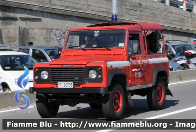 Land Rover Defender 90
Vigili del Fuoco
 Comando Provinciale di Genova
 Distaccamento di Genova Est
  VF 20795
Parole chiave: Land_Rover Defender_90 VF20795