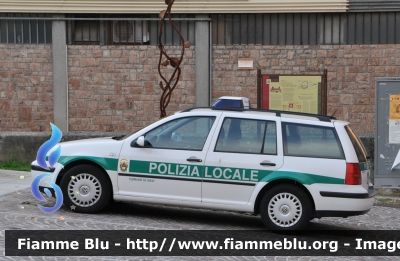 Volkswagen Golf Variant IV serie
Polizia Locale Iseo BS
Parole chiave: Lombardia (BS) Polizia_locale Volkswagen Golf_Variant_IVserie