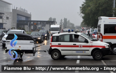 Fiat Nuova Panda I serie
Croce Rossa Italiana
Comitato Locale di Casale Monferrato AL
CRI 235AA
Parole chiave: Reas_2013 Piemonte (AL) Protezione_civile Fiat Nuova_Panda_Iserie CRI235AA