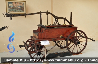 Pompa a mano
Francia - France
Musée du Sapeur Pompier d'Alsace
