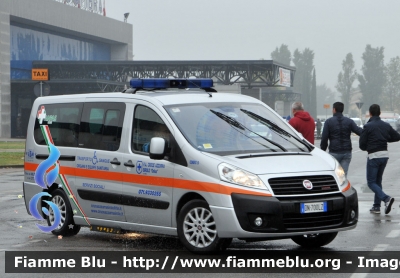 Fiat Scudo IV serie
Croce Azzurra Sirolo AN
Conero 9
Parole chiave: Reas_ 2013 Marche (AN) Automedica Fiat Scudo_IVserie