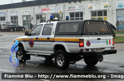 Toyota Hilux I serie
Volontari Airone Marcon VE
Parole chiave: Reas_2013 Veneto (VE) Protezione_civile Toyota Hilux_Iserie