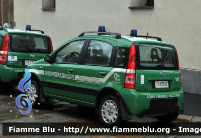 Fiat Nuova Panda 4X4 I serie
Corpo Forestale dello Stato
CFS 830AE

Parole chiave: Festa_forze_armate_2012 Fiat Nuova_Panda_4X4_Iserie CFS830AE