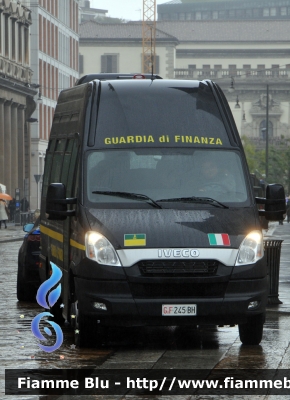 Iveco Daily V serie
Guardia di Finanza
GdiF 245BH
Parole chiave: Iveco Daily_Vserie Festa_forze_armate_2012 GdiF245BH