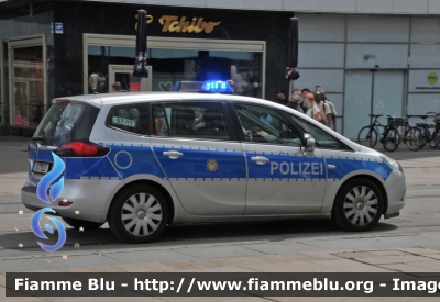 Opel Zafira Tourer III serie
Bundesrepublik Deutschland - Germania
Landespolizei Freie Stadt Berlin-
Polizia territoriale Città di Berlino
