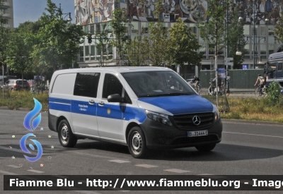 Mercedes-Benz Vito III serie
Bundesrepublik Deutschland - Germania
Landespolizei Freie Stadt Berlin-
Polizia territoriale Città di Berlino
