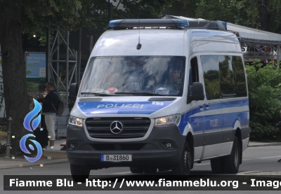 Mercedes-Benz Sprinter IV serie
Bundesrepublik Deutschland - Germania
Landespolizei Freie Stadt Berlin-
Polizia territoriale Città di Berlino
