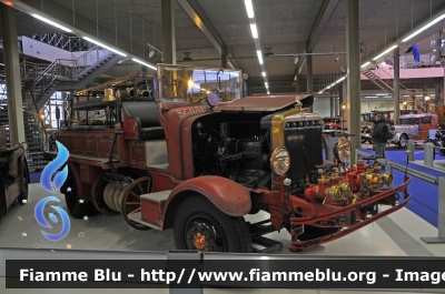 Minerva Brandweerwageen 1933
Koninkrijk België - Royaume de Belgique - Königreich Belgien - Belgio
Sapeur Pompier
Conservata presso il Museo dell'auto di Bruxelles in servizio fino al 1960
Parole chiave: Minerva Brandweerwageen