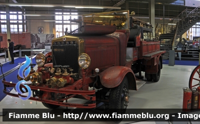 Minerva Brandweerwagen 1933
Koninkrijk België - Royaume de Belgique - Königreich Belgien - Belgio
Sapeur Pompier
Conservata presso il Museo dell'auto di Bruxelles in servizio fino al 1960
Parole chiave: Minerva Brandweerwageen