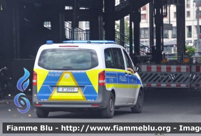 Mercedes-Benz Vito III serie 
Bundesrepublik Deutschland - Germania
Landespolizei Freie Stadt Berlin-
Polizia territoriale Città di Berlino
Parole chiave: Ambulance Ambulanza