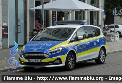 Ford S-Max
Bundesrepublik Deutschland - Germania
Bundespolizei - Polizia di Stato
