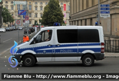 Mercedes-Benz Sprinter III serie restyle
Bundesrepublik Deutschland - Germania
Bundespolizei - Polizia di Stato
