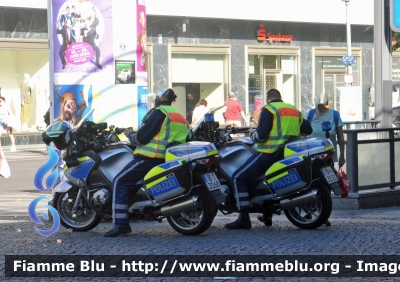 Bmw R1250RT III serie
Bundesrepublik Deutschland - Germania
Landespolizei Freie Stadt Berlin-
Polizia territoriale Città di Berlino
