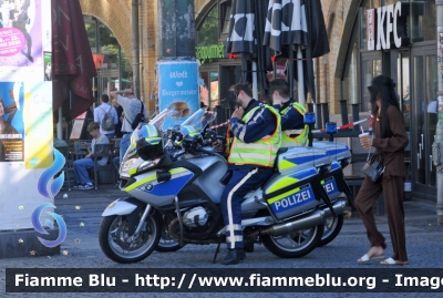 Bmw R1250RT III serie
Bundesrepublik Deutschland - Germania
Landespolizei Freie Stadt Berlin-
Polizia territoriale Città di Berlino
