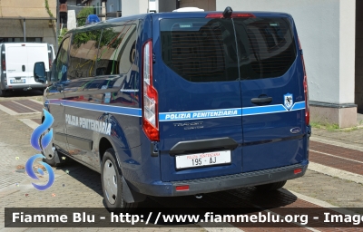 Ford Transit Custom I serie restyle
Polizia Penitenziaria
Servizio Traduzioni e Piantonamenti
Veicolo per Traduzione Detenuti
POLIZIA PENITENZIARIA 195AJ
Parole chiave: Ford Transit_Custom_Iserie_restyle POLIZIAPENITENZIARIA195AJ