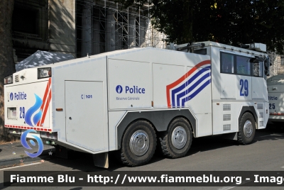 Man TGA 33.390 6x6
Koninkrijk België - Royaume de Belgique - Königreich Belgien - Belgio
Police Fédérale Alghemene Reserve
Idrante WaWe 9000 allestimento Ziegler
