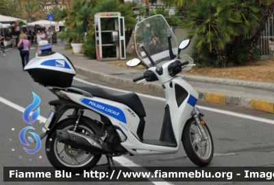 Honda SH
Polizia Municipale Sanremo IM
Polizia Locale YA01578
Parole chiave: Liguria (IM) Polizia_Locale YA01578