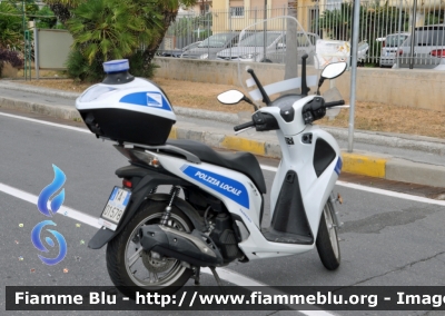 Honda SH
Polizia Municipale Sanremo IM
Polizia Locale YA01578
Parole chiave: Liguria (IM) Polizia_Locale YA01578