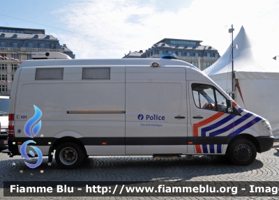 Mercedes-Benz Sprinter III serie
Koninkrijk België - Royaume de Belgique - Königreich Belgien - Belgio
Police Fédérale
Parole chiave: Mercedes-Benz Sprinter_IIIserie