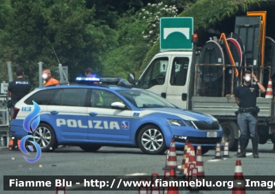 Skoda Octavia Wagon V serie
Polizia di Stato
Polizia Autostradale
in servizio sulla rete Autostrade per l'Italia SPA
Allestimento Focaccia
Decorazione Grafica Artlantis
Parole chiave: Skoda Octavia_Wagon_Vserie