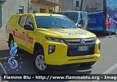 Mitsubishi L200
Corpo Nazionale Soccorso Alpino e Speleologico
Regione Lombardia - XIX Zona Lariana
