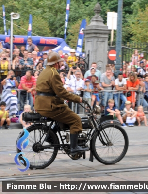 Motociclo WW I
Koninkrijk België - Royaume de Belgique - Königreich Belgien - Belgio
La Defence - Defecie - Armata Belga
