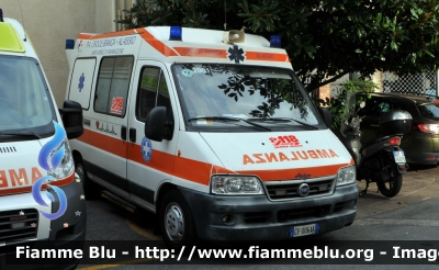 Fiat Ducato III serie
Pubblica Assistenza Croce Bianca Alassio SV
Parole chiave: Liguria (SV) Ambulanza Fiat Ducato_IIIserie