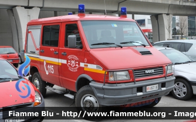 Iveco Daily 4x4 II serie
Vigili del Fuoco
Unione Distrettuale di Bolzano
Corpo Volontario di Oltrisarco Aslago - Bolzano
Freiwillige Feuerwehr Oberau Haslach - Bozen
VF 0GT BZ
Parole chiave: Iveco Daily_4x4_IIserie VF0GTBZ Civil_Protect_2013