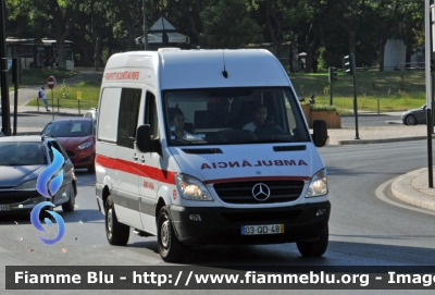 Mercedes-Benz Sprinter III serie
Portugal - Portogallo
Ambulancia Amo Vida
Parole chiave: Ambulanza Ambulance Mercedes-Benz Sprinter_IIIserie