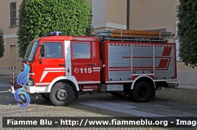 Iveco OM 79-13
Vigili del Fuoco
Comando Provinciale di Brescia
Distaccamento Volontario di Chiari
VF 13725
Parole chiave: Iveco OM_79-13 VF13725